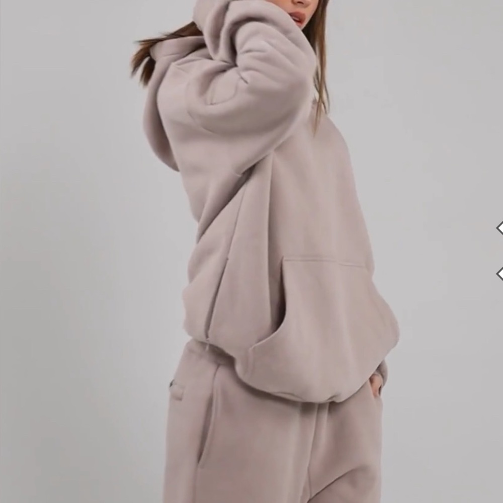 Comfrt  travel essentials hoodie size: S & sweatpants size: M color: bark